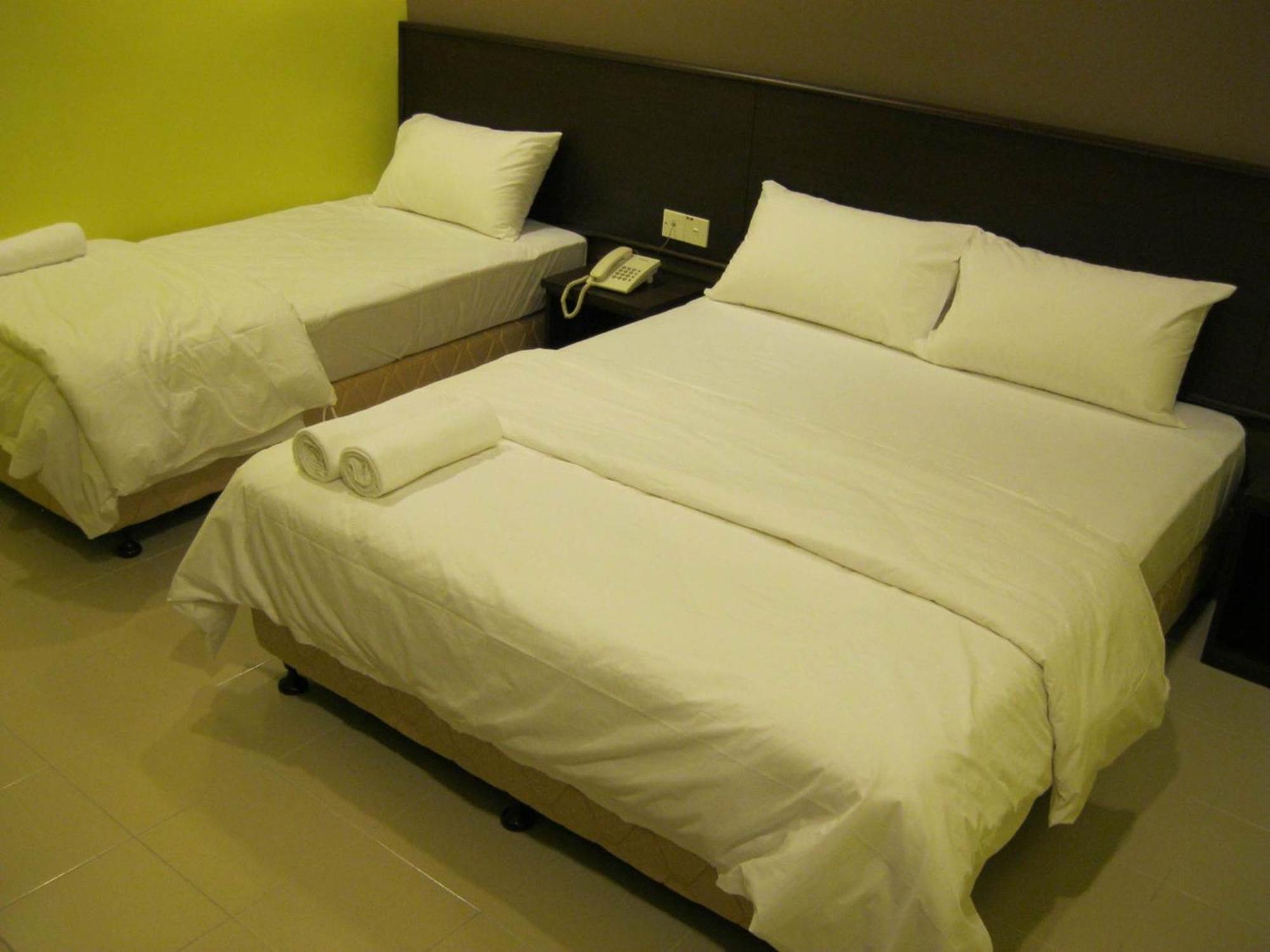 Bary Inn, Klia & Klia2 - 24 Hours Free Airport Pick-Up เซปัง ภายนอก รูปภาพ