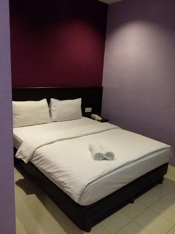 Bary Inn, Klia & Klia2 - 24 Hours Free Airport Pick-Up เซปัง ภายนอก รูปภาพ