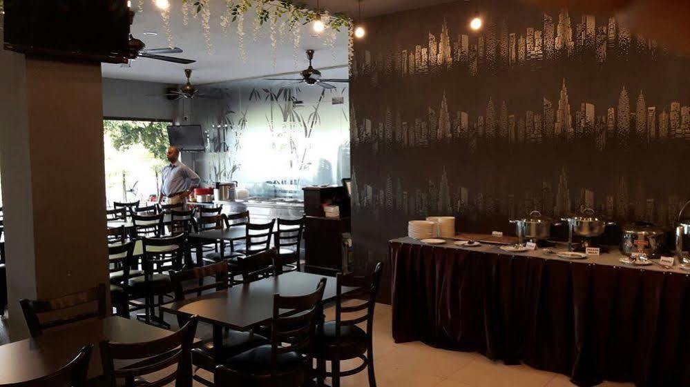 Bary Inn, Klia & Klia2 - 24 Hours Free Airport Pick-Up เซปัง ภายนอก รูปภาพ
