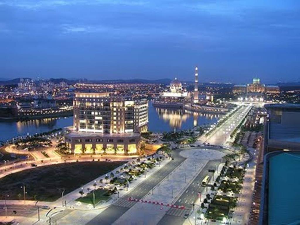Bary Inn, Klia & Klia2 - 24 Hours Free Airport Pick-Up เซปัง ภายนอก รูปภาพ