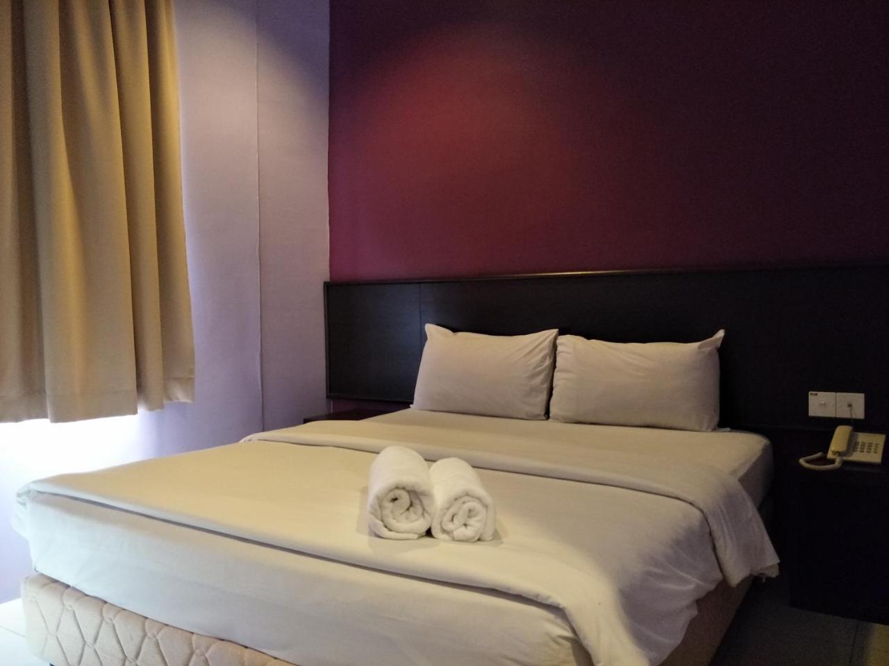Bary Inn, Klia & Klia2 - 24 Hours Free Airport Pick-Up เซปัง ภายนอก รูปภาพ